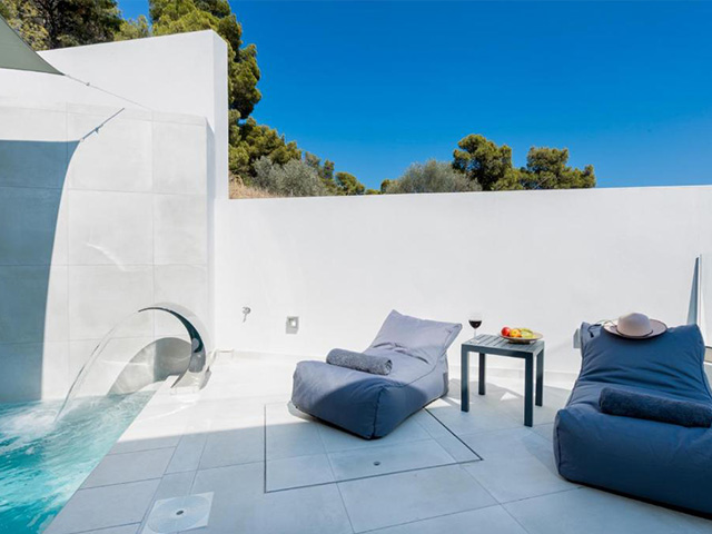 Welcome to White Cliff Luxury Suites 6 image