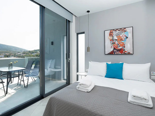 Welcome to White Cliff Luxury Suites 8 image